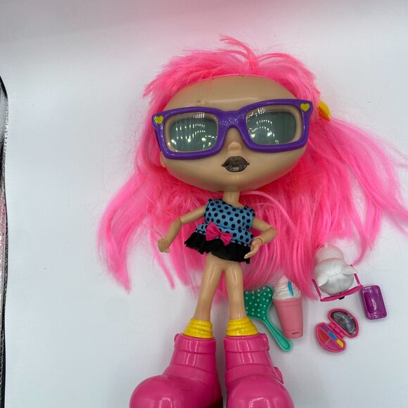 CHATSTERS Gabby Doll Pink Hair & Glasses by Spinmaster Interactive - FUN - Picture 5 of 16